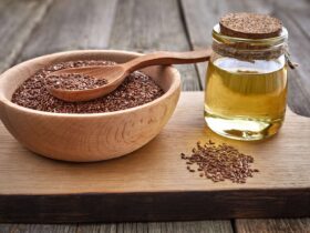 4 Potential Side Effects of Eating Too Many Flaxseeds