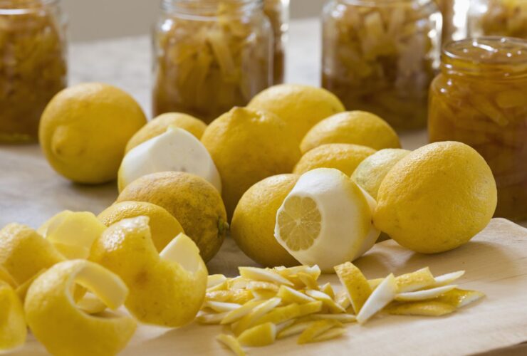 6 Health Benefits of Lemon Peels That Make Them Worth Keeping