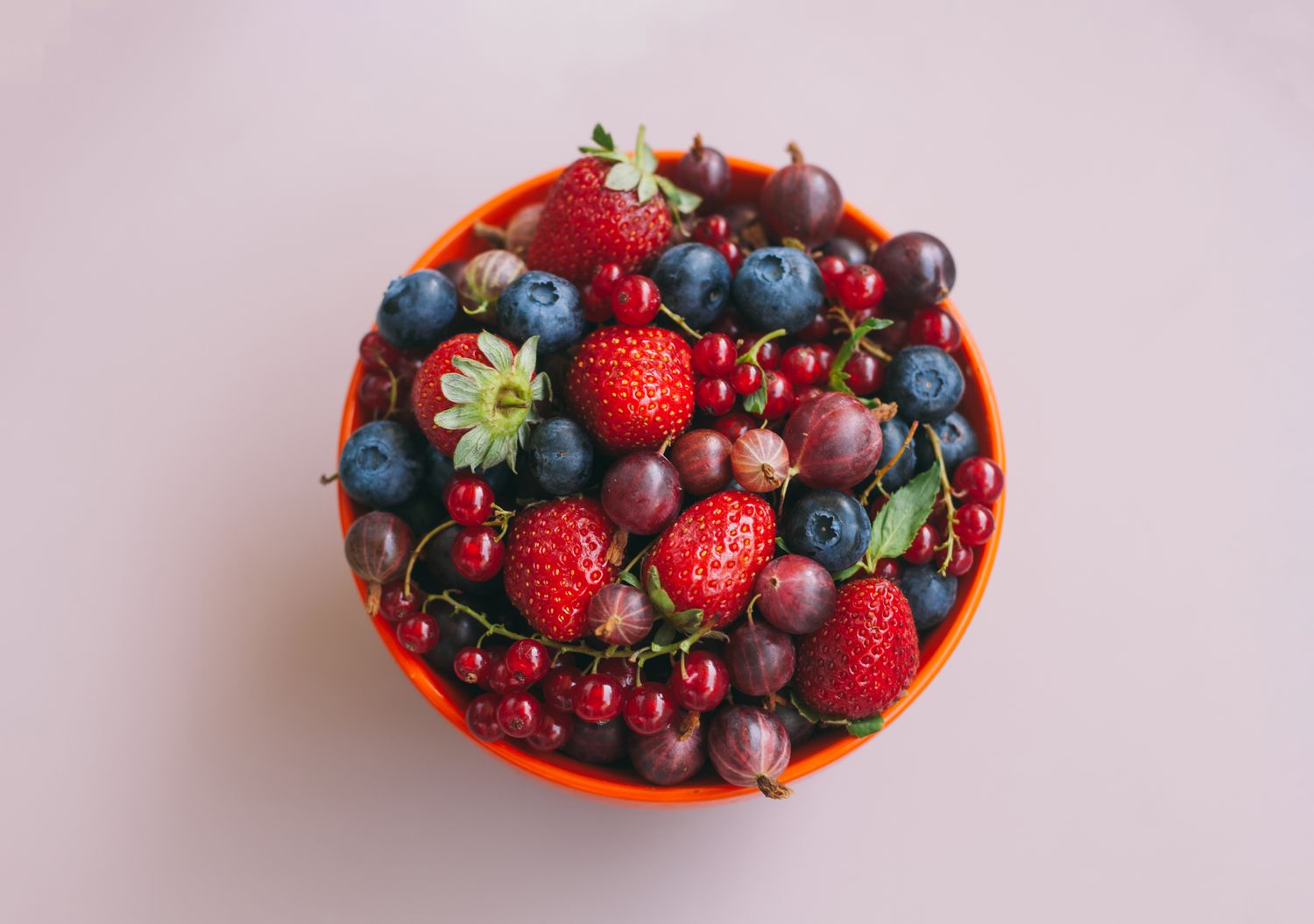 8 Foods High in Polyphenols That Aren't Tea