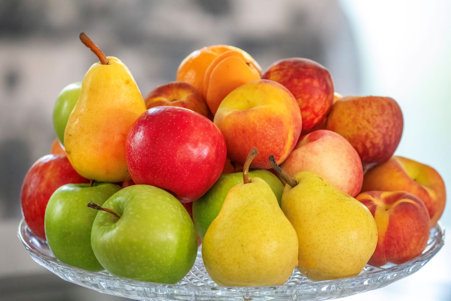 9 Fruits That Naturally Lower Your Cholesterol