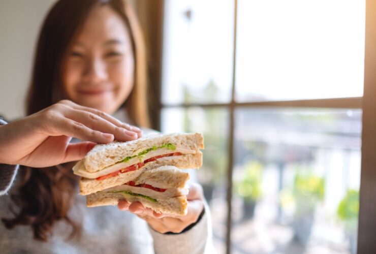 Best Time to Eat Lunch for All-Day Energy and Focus