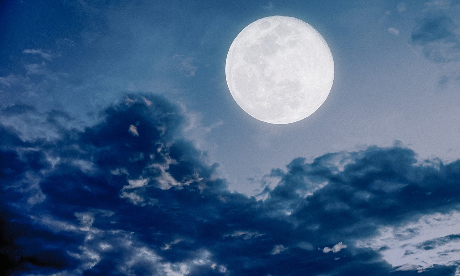December's Full Moon In Gemini + 3 Rituals To Work With It