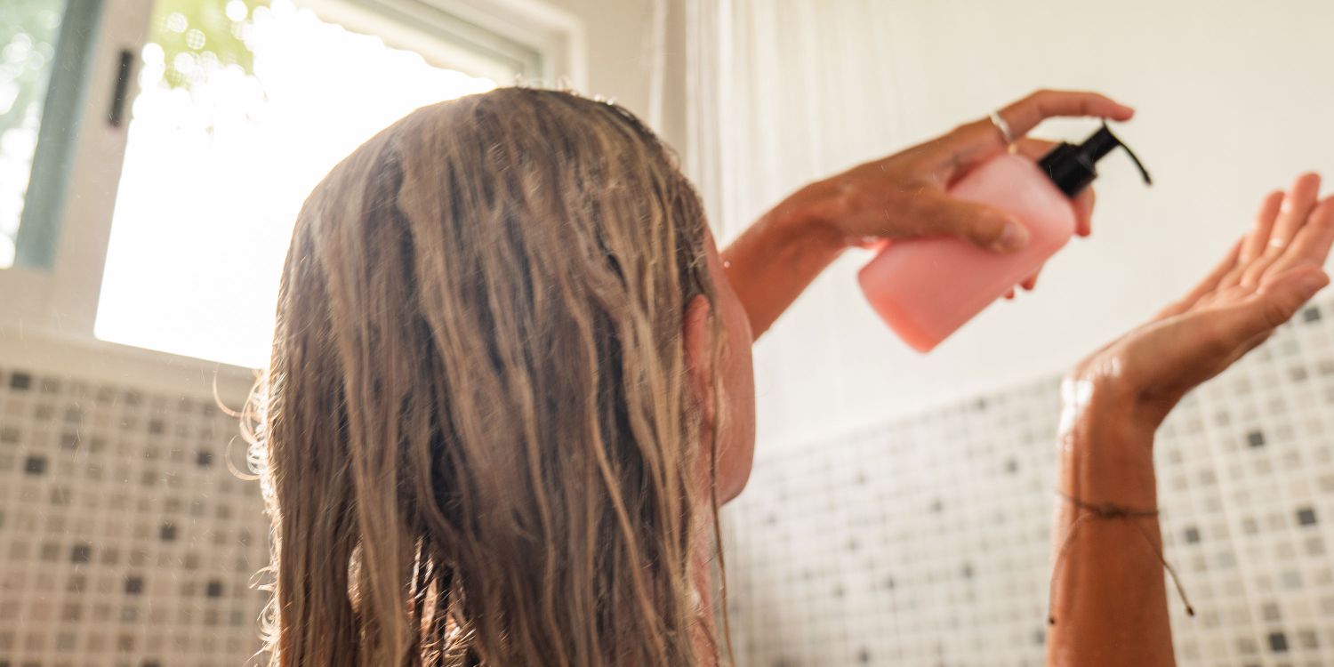 Editors Rank Pura D'Or’s Hair Growth Shampoo As a Top Pick