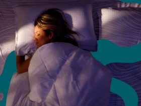 Should You Cut Off Sugar After 8 p.m.? Dietitians Weigh In