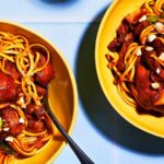 Slow cooker honey garlic chicken