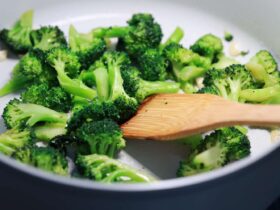 The Best Time to Eat Broccoli for Weight Loss and More