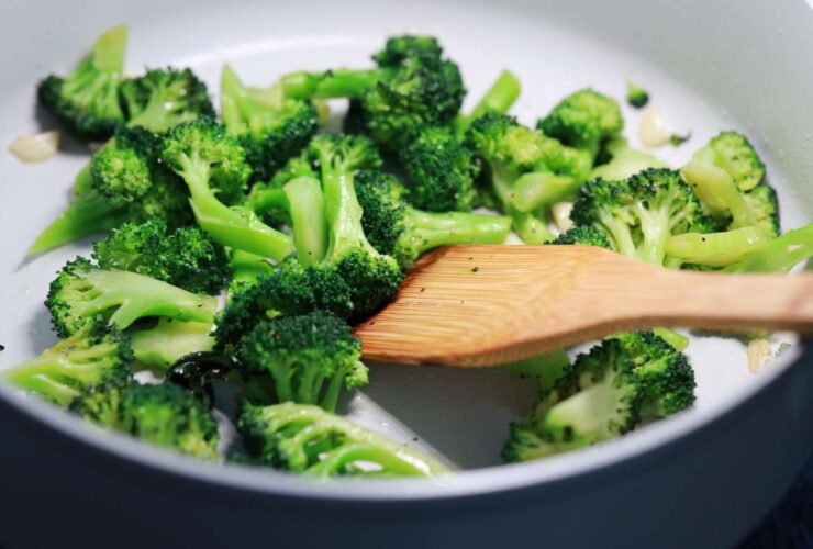 The Best Time to Eat Broccoli for Weight Loss and More