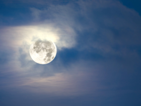 These Zodiac Signs Will Be Most Impacted By December's Full Moon