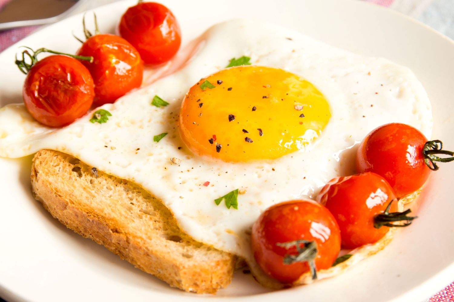 What Happens to Blood Sugar When You Eat Eggs Regularly