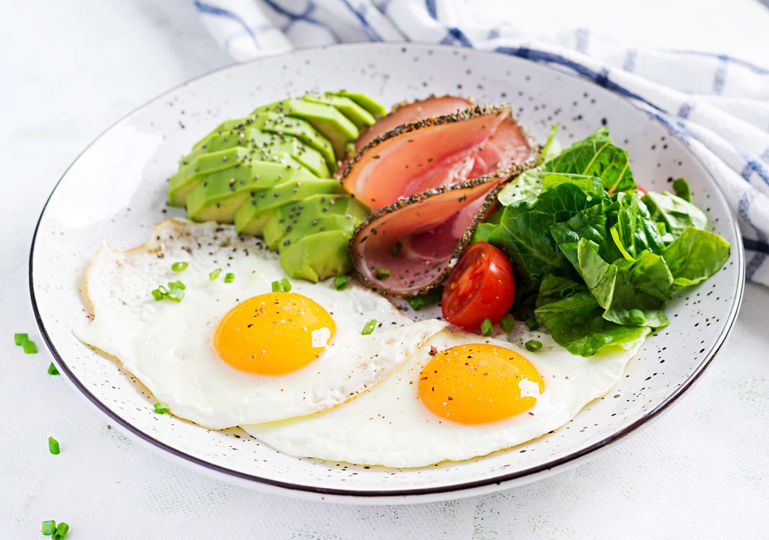 What Happens to Your Blood Sugar When You Eat a Low-Carb Breakfast