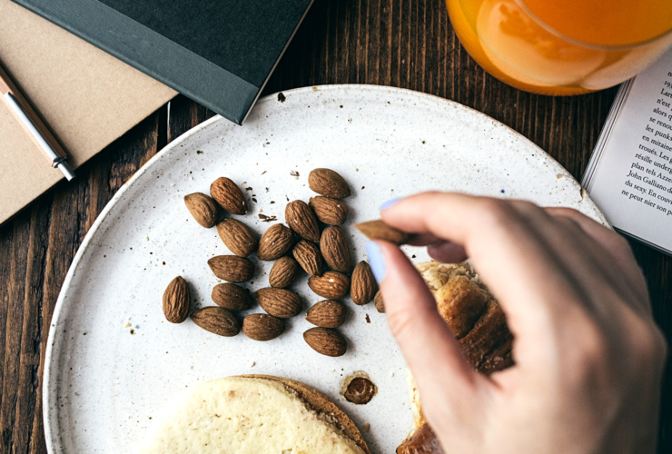 Expert-Approved Bedtime Snacks That Won't Spike Your Blood Sugar