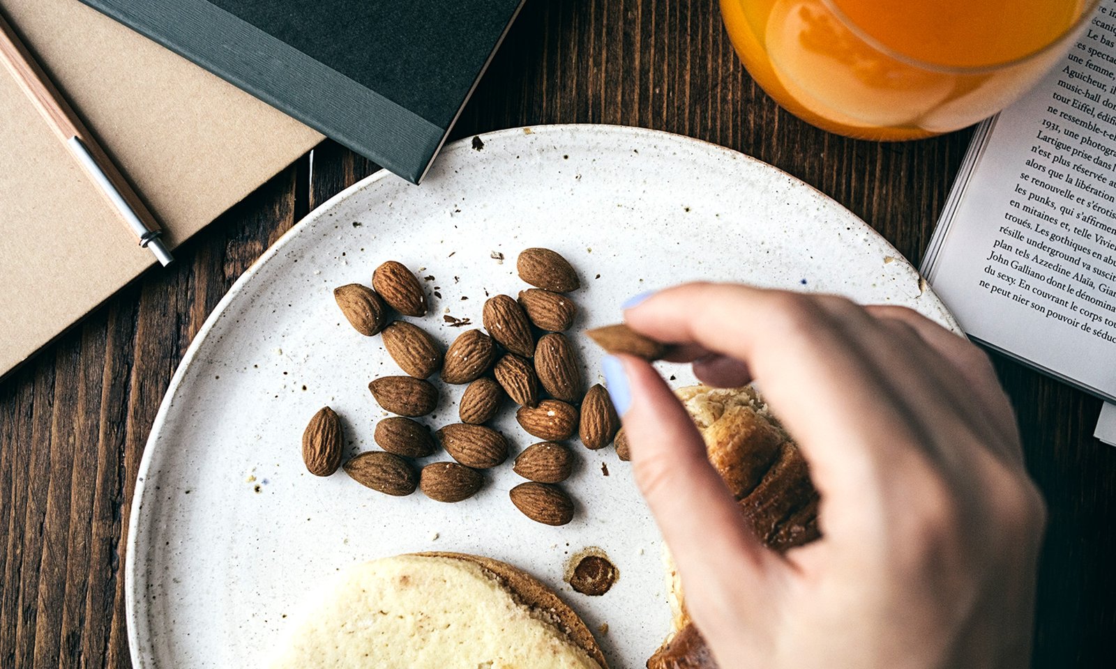 Expert-Approved Bedtime Snacks That Won't Spike Your Blood Sugar