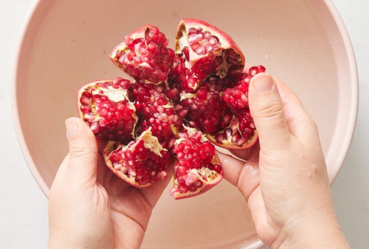 How to Prep and Eat a Pomegranate (with Photos!)