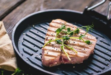 Seared tuna steak recipe | Good Food