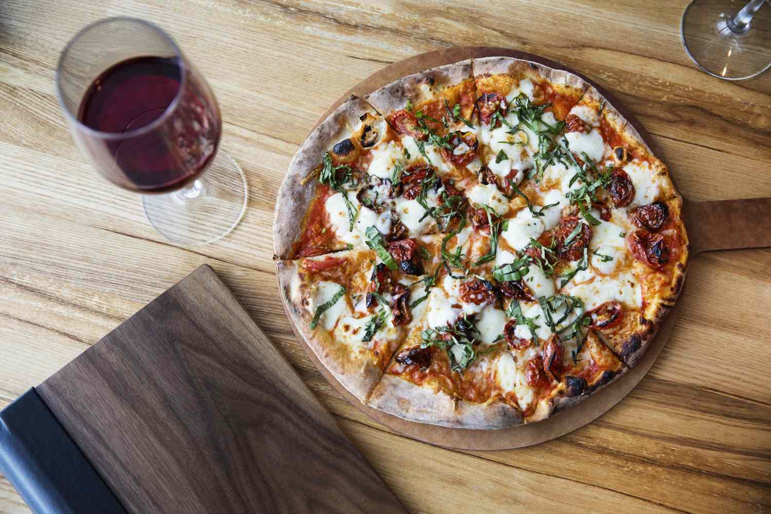 What Happens to Your Blood Sugar When You Pair Pizza With Wine