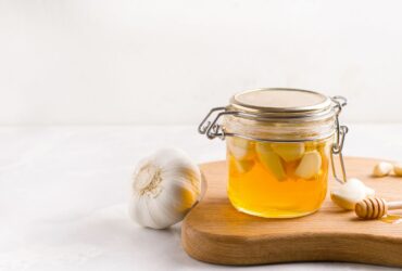 What Happens to Your Body When You Take Garlic With Honey?