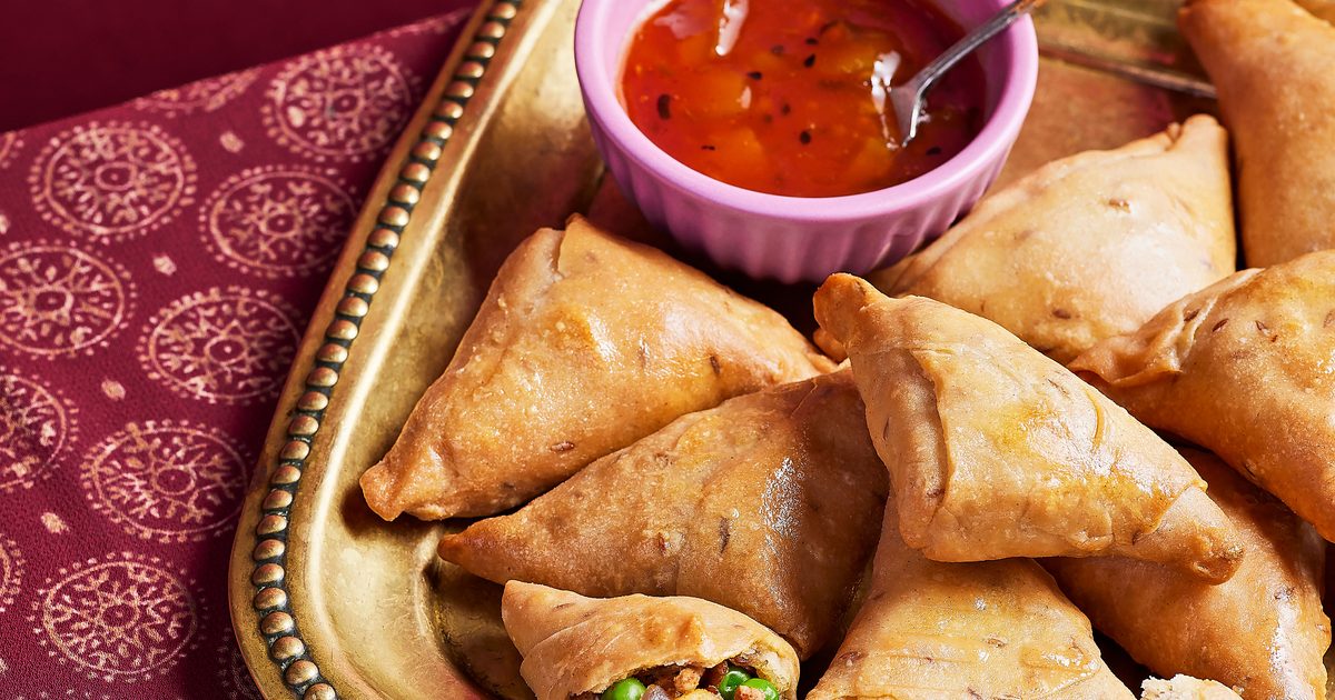 Air fryer keema samosas