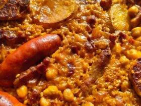 Arroz al horno (baked meaty rice)