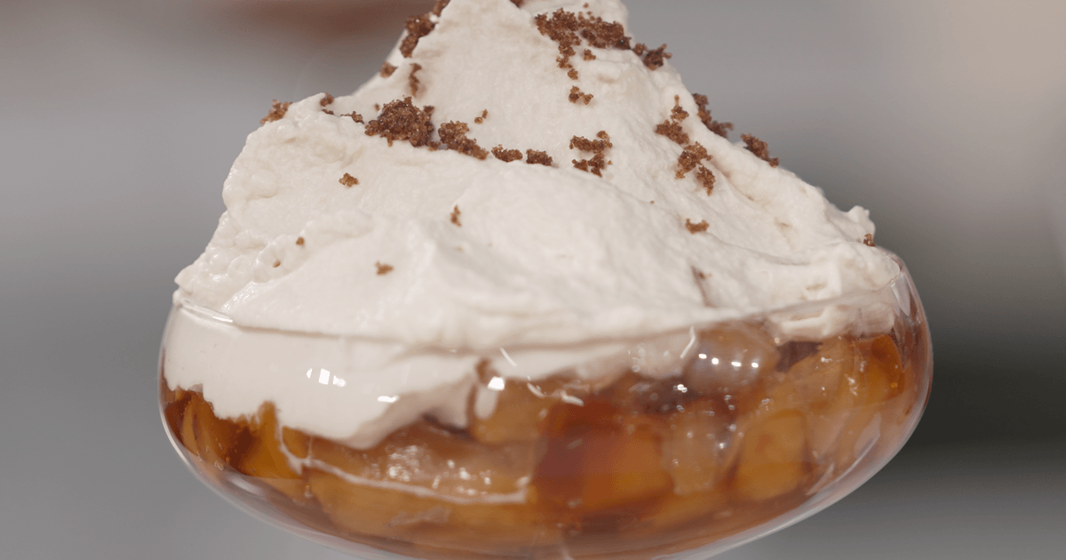 Caramelised Poached Pineapple In Rum With Coconut Cream