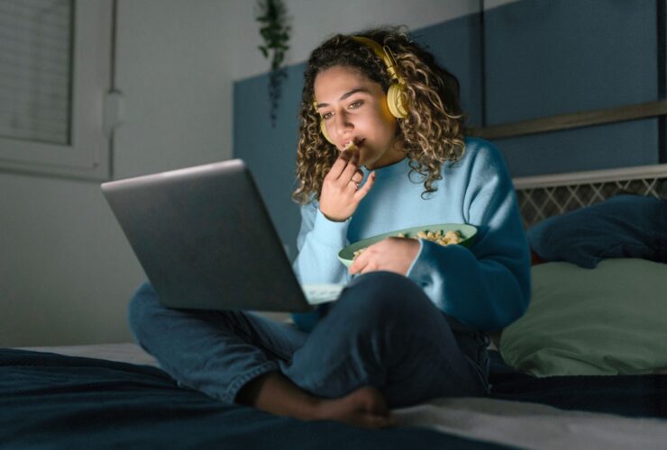 Does Late-Night Eating Cause Weight Gain?