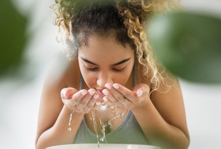 Can a Face Ice Bath Really Cure a Hangover, Bust Anxiety, Clear Skin, and More?