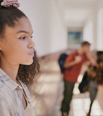 Mutism: Symptoms, Causes, Treatment