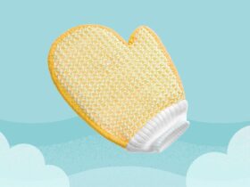 What Are Exfoliating Gloves, and Should You Be Using Them?