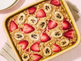 Strawberry-Banana Baked Oats