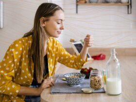 The #1 Morning Habit to Break for Weight Loss