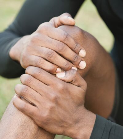 Valgus vs. Varus Knee: Symptoms, Causes, Treatment