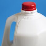 We Asked a Dietitian If Whole Milk Is Healthier Than Skim Milk