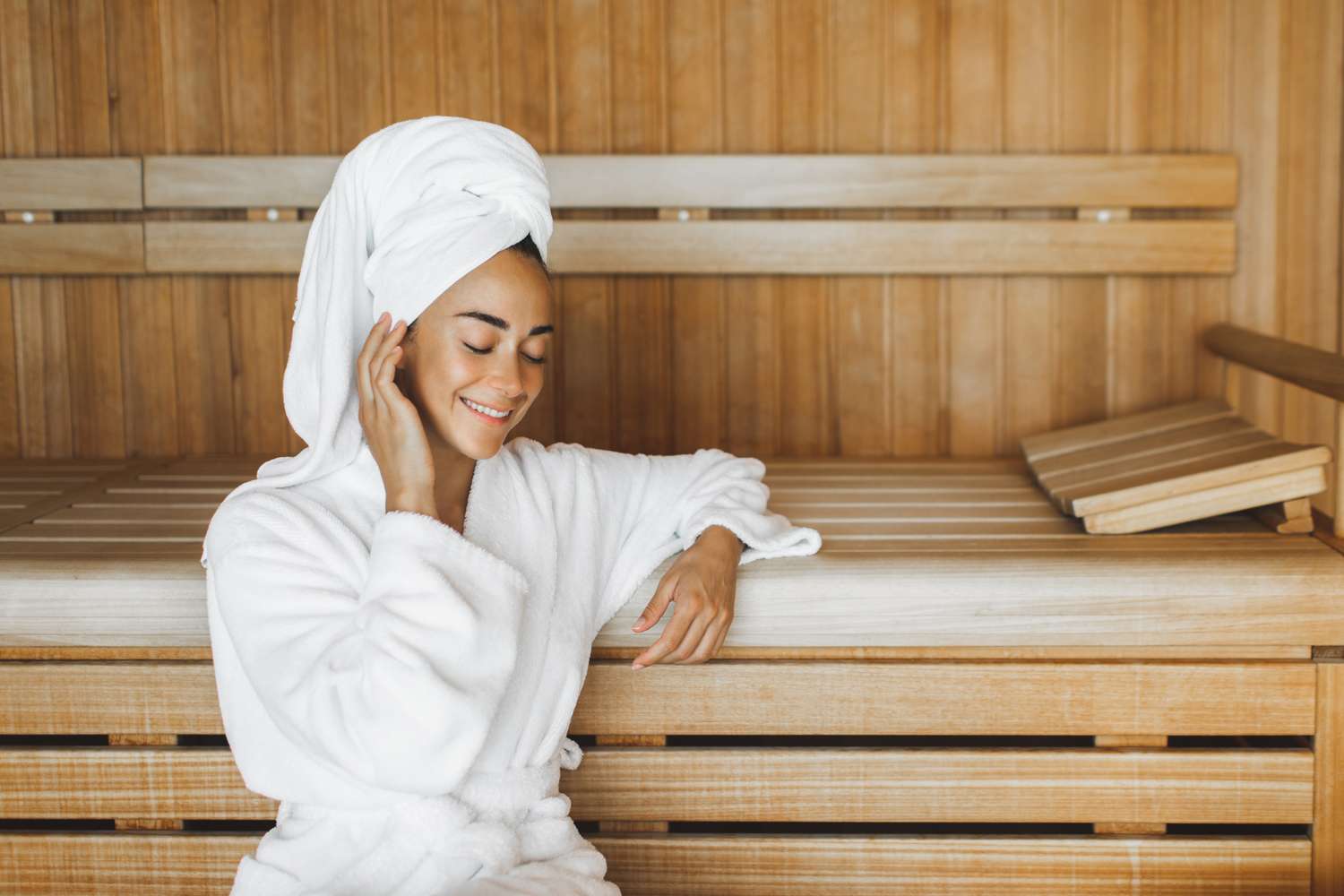 What Happens to Your Heart and Brain When You Use a Sauna Regularly
