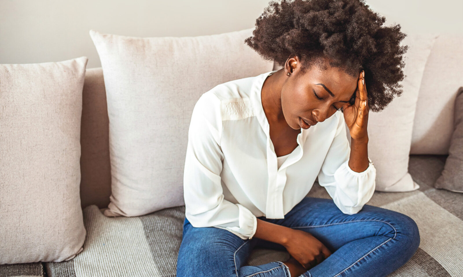 Why Women Experience Chronic Pain Differently Than Men, According to New Research