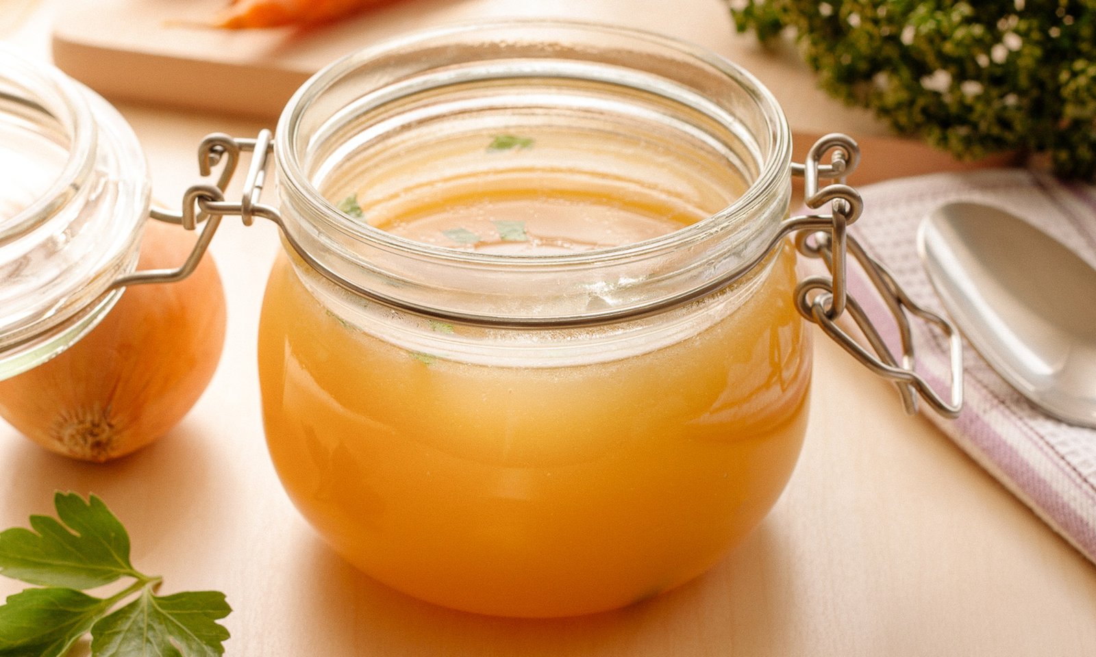 Why You Should Eat Bone Broth During Times Of Stress + 5 Ideas
