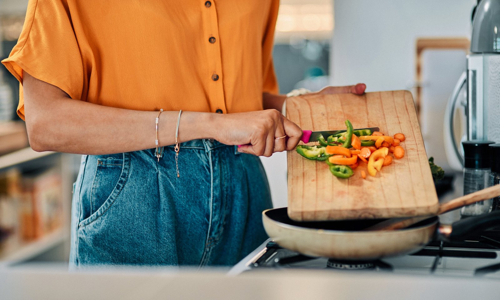2 Easy Daily Habits That Support Your Gut — Without Overhauling Your Diet