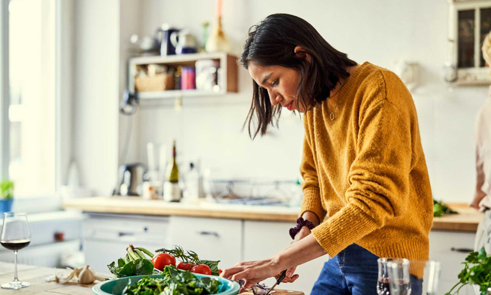 6 High-Fiber Foods A Dietitian Buys On Repeat (That Aren’t Fruit & Vegetables)