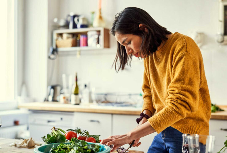 6 High-Fiber Foods A Dietitian Buys On Repeat (That Aren’t Fruit & Vegetables)