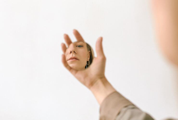 7 Signs You Were Raised by Narcissists + How It Impacts Your Love Life