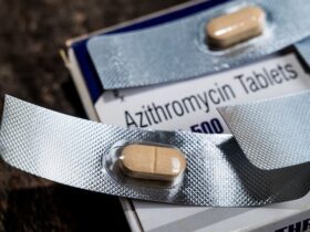 Azithromycin vs. Amoxicillin: What's the Difference?