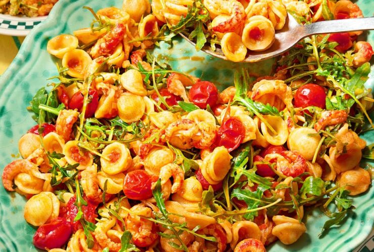 Crayfish, chilli & tomato pasta with garlic & chive pangrattato recipe