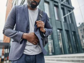 Diverticulitis vs. Ulcerative Colitis: Symptoms, Causes, Relief