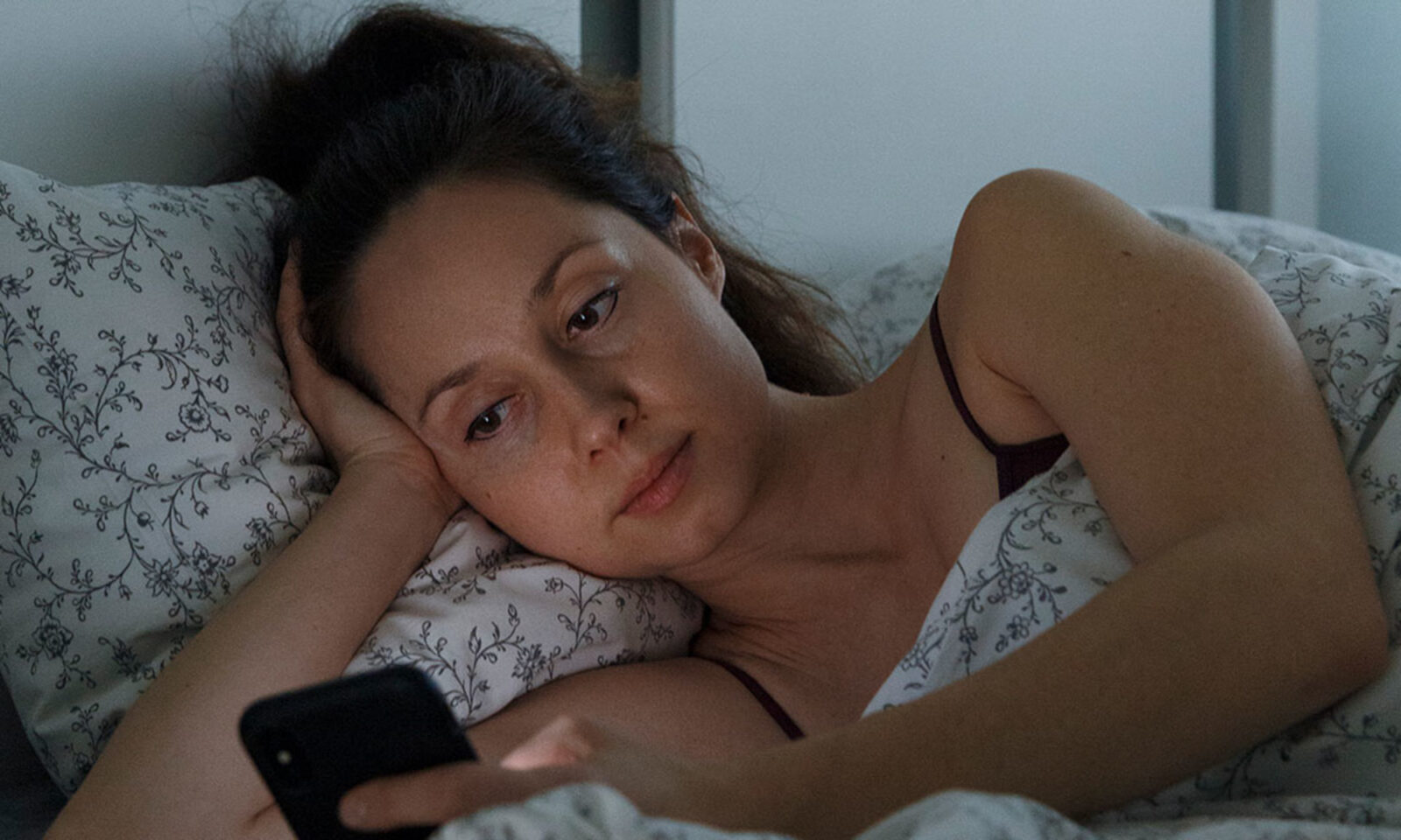 How To Quiet Negative Thoughts That Are Keeping You Awake