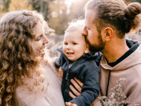 New Dads' Risk For Stress & Depression Rises During This Key Time, Study Shows