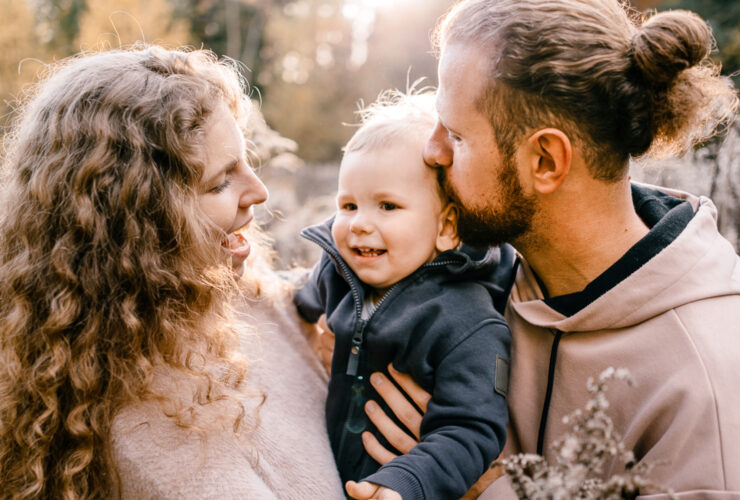 New Dads' Risk For Stress & Depression Rises During This Key Time, Study Shows