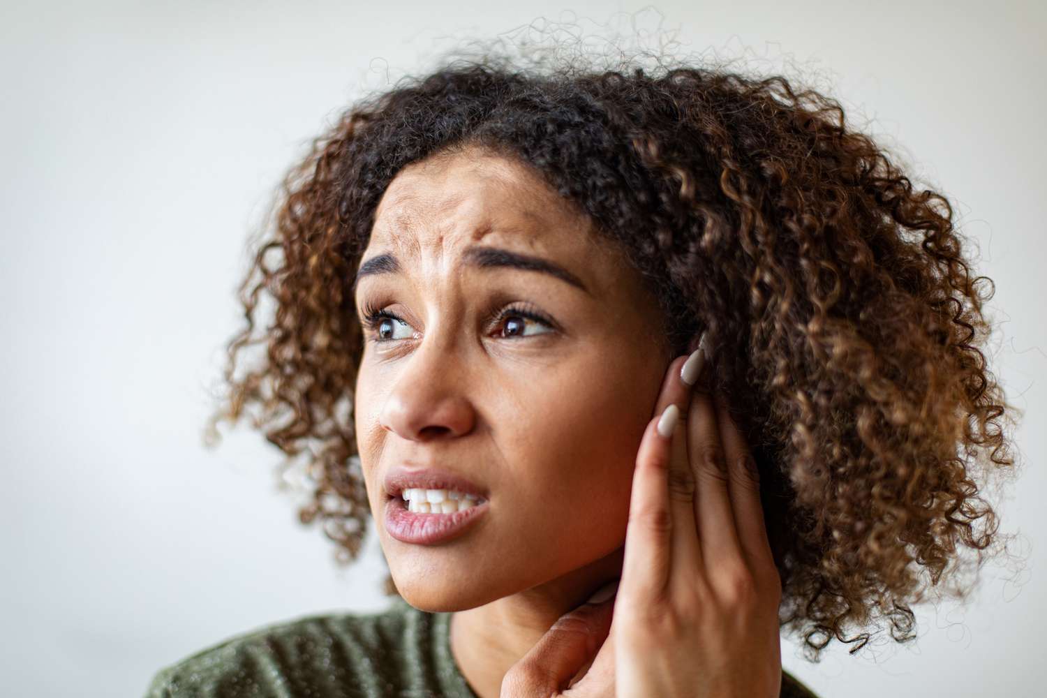 Scab in the Ear: Causes, Symptoms, and Treatment