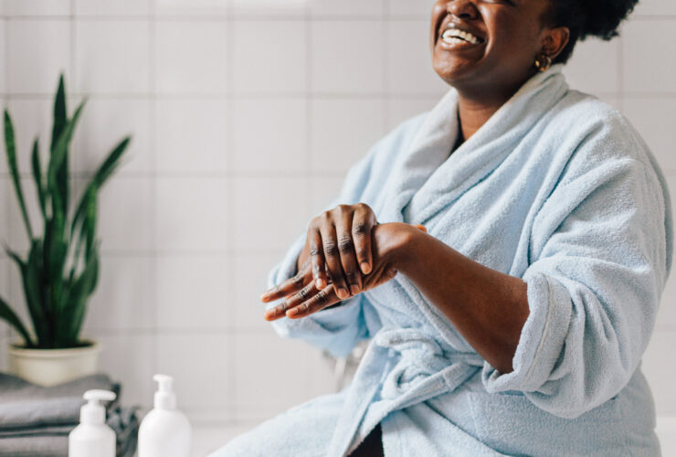 Shea Butter For The Skin: 5 Major Benefits & DIY Tips