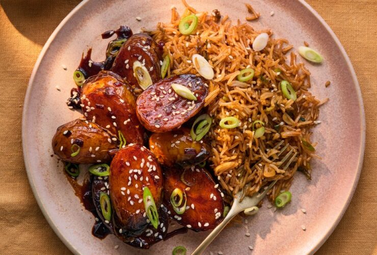 Sticky & spicy potatoes with sesame rice