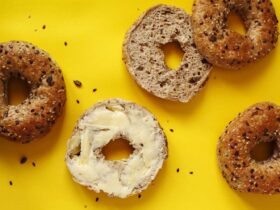The 4 Healthiest High-Protein Bagels to Try, According to Dietitians
