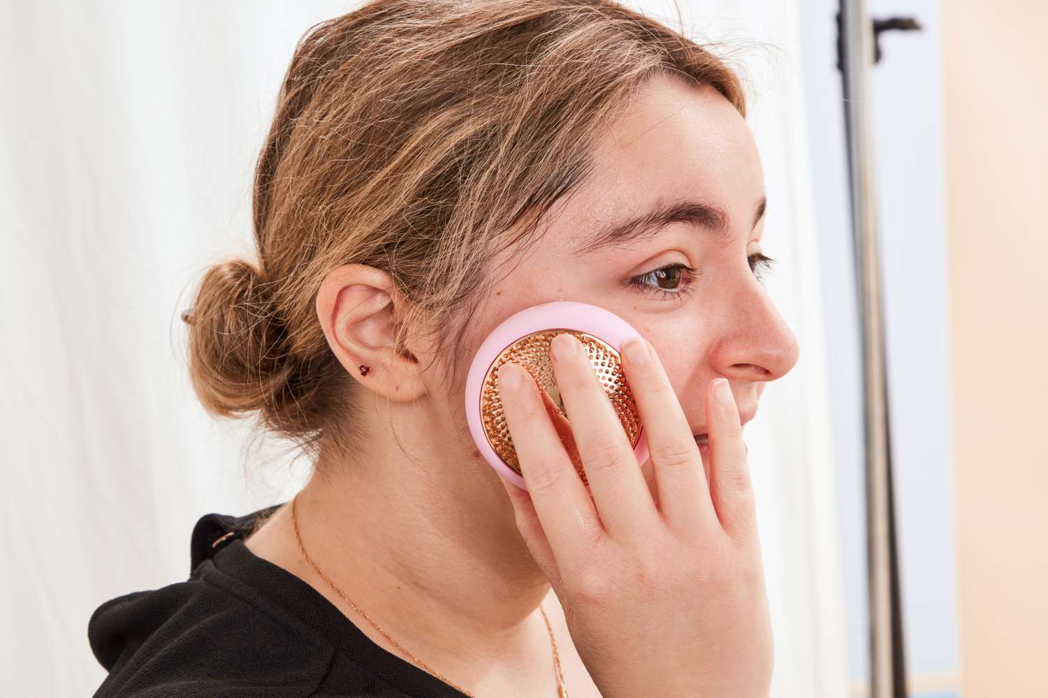 The 8 Best Light Therapy Masks of 2026, Tested