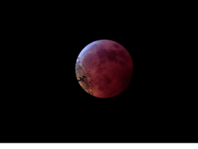 Photo of the blood Moon or the total lunar eclipse and full Moon in Virgo with a zodiac chart for the sign of Virgo overlaying the red Moon